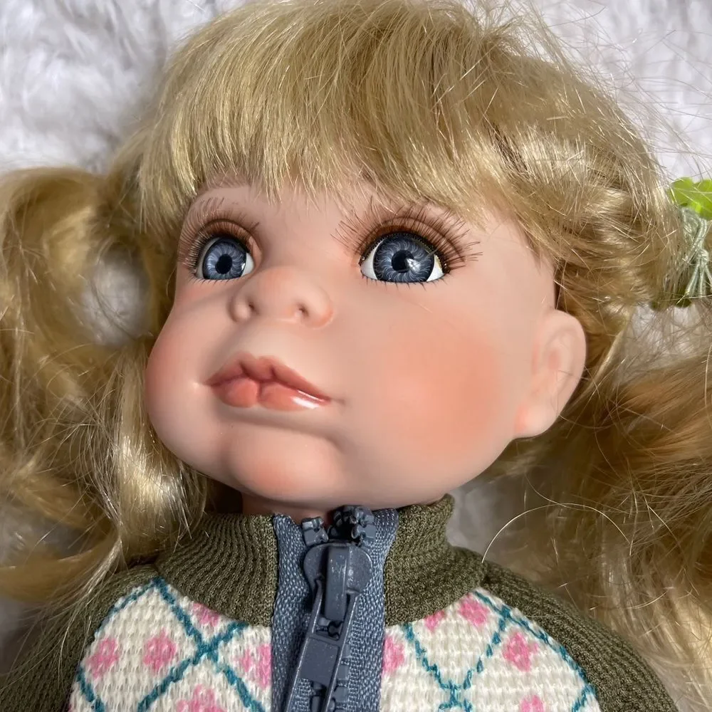 New in Box Duck House Heirloom Porcelain Doll Marlee 16” dress up for ad… - Picture 11 of 11